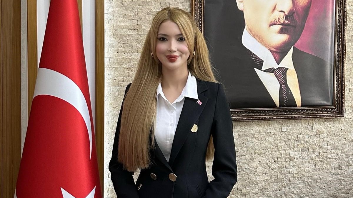 Ladik ilçesine atanan Kaymakam Vekili Tuğçe Orhan, yeni görevine başladı.