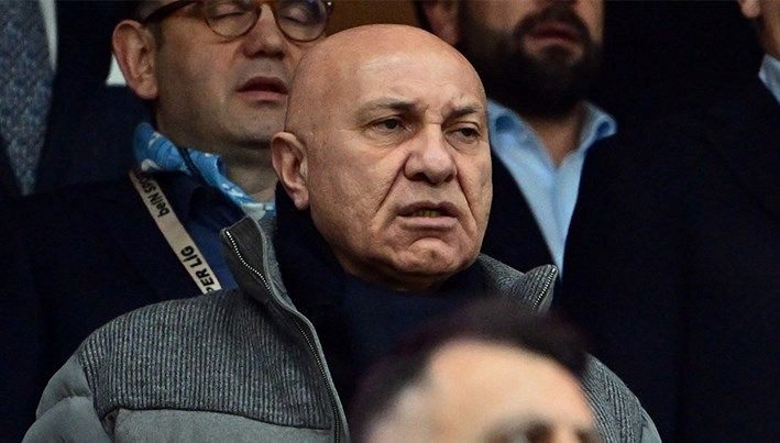 Samsunspor Kulübü Başkanı Yüksel Yıldırım, Dinamo Kiev galibiyetinin ardından Avrupa'da