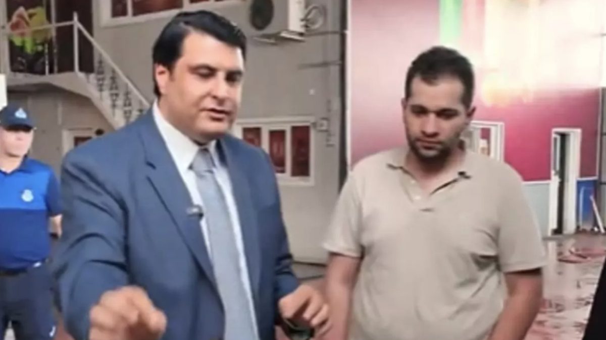 Şehitkamil Belediye Başkanı Umut Yılmaz, gıda üretimi yapılan bir firmaya