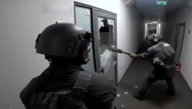 Letonya merkezli bir siber suç şebekesine yönelik gerçekleştirilen uluslararası polis
