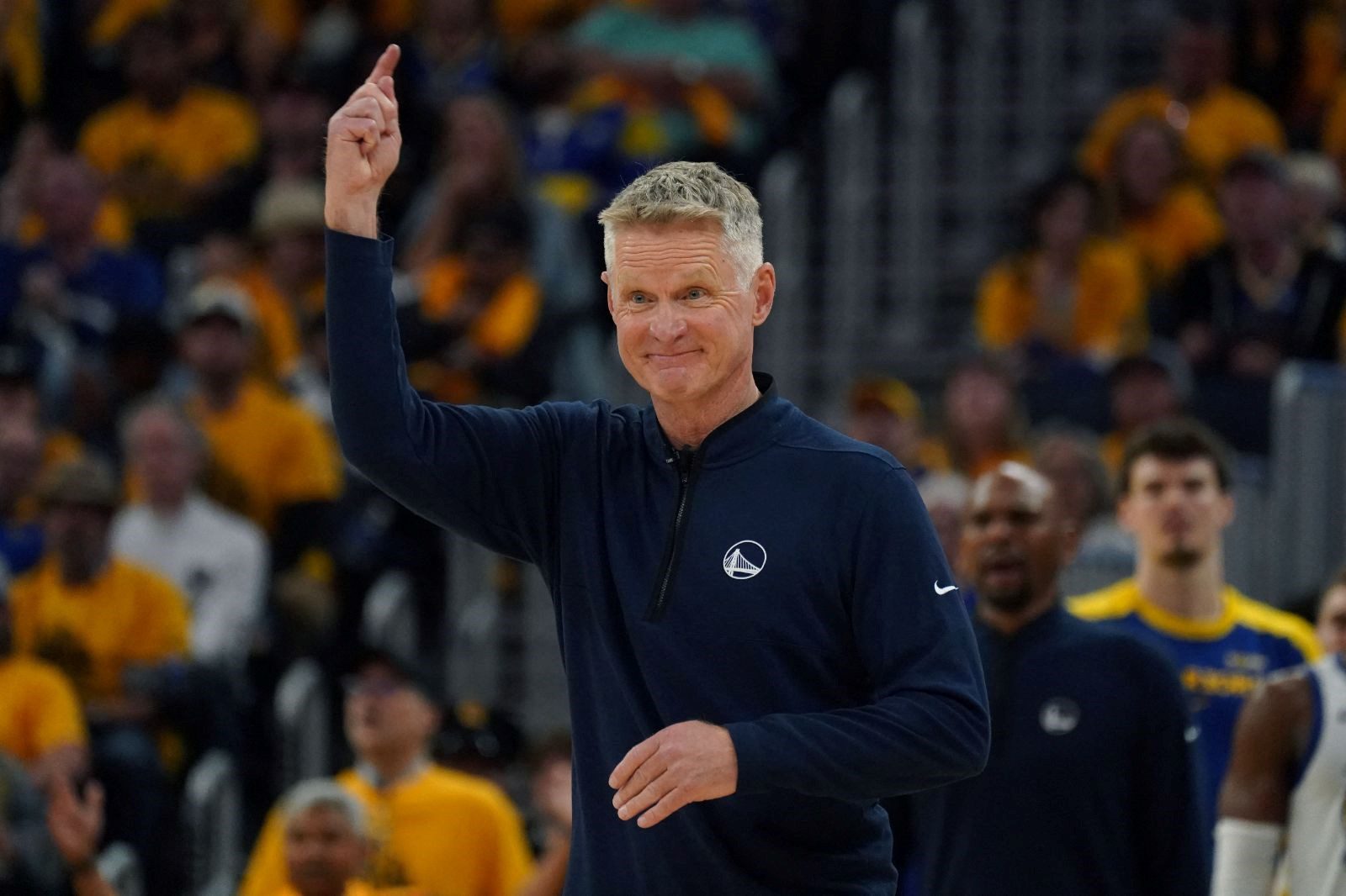 NBA ekibi Golden State Warriors'un baş antrenörü Steve Kerr, yeni