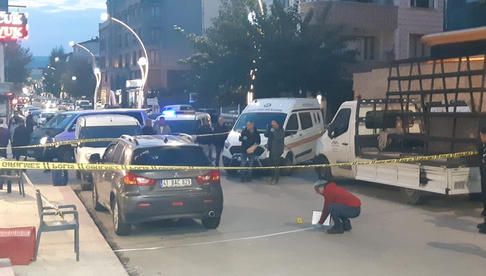 Kocaeli'de yol verme nedeniyle çıkan kavgada 16 yaşındaki ehliyetsiz sürücü
