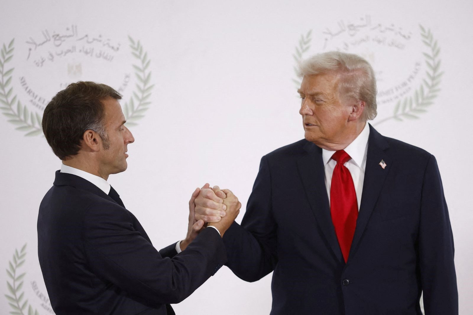ABD Başkanı Donald Trump ile Fransa Cumhurbaşkanı Emmanuel Macron'un Mısır'daki