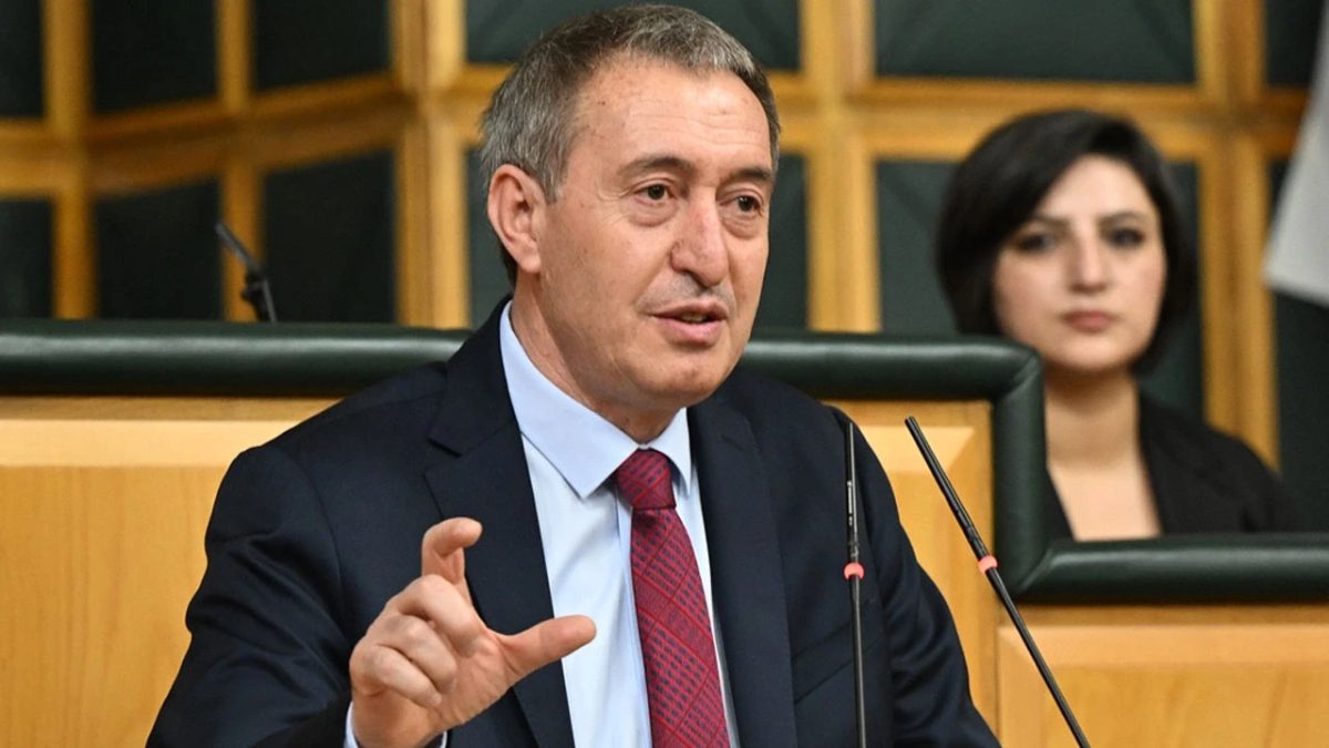 Tuncer Bakırhan verdiği röportajda, CHP’ye yönelik açıklamasında “Siz ne zaman