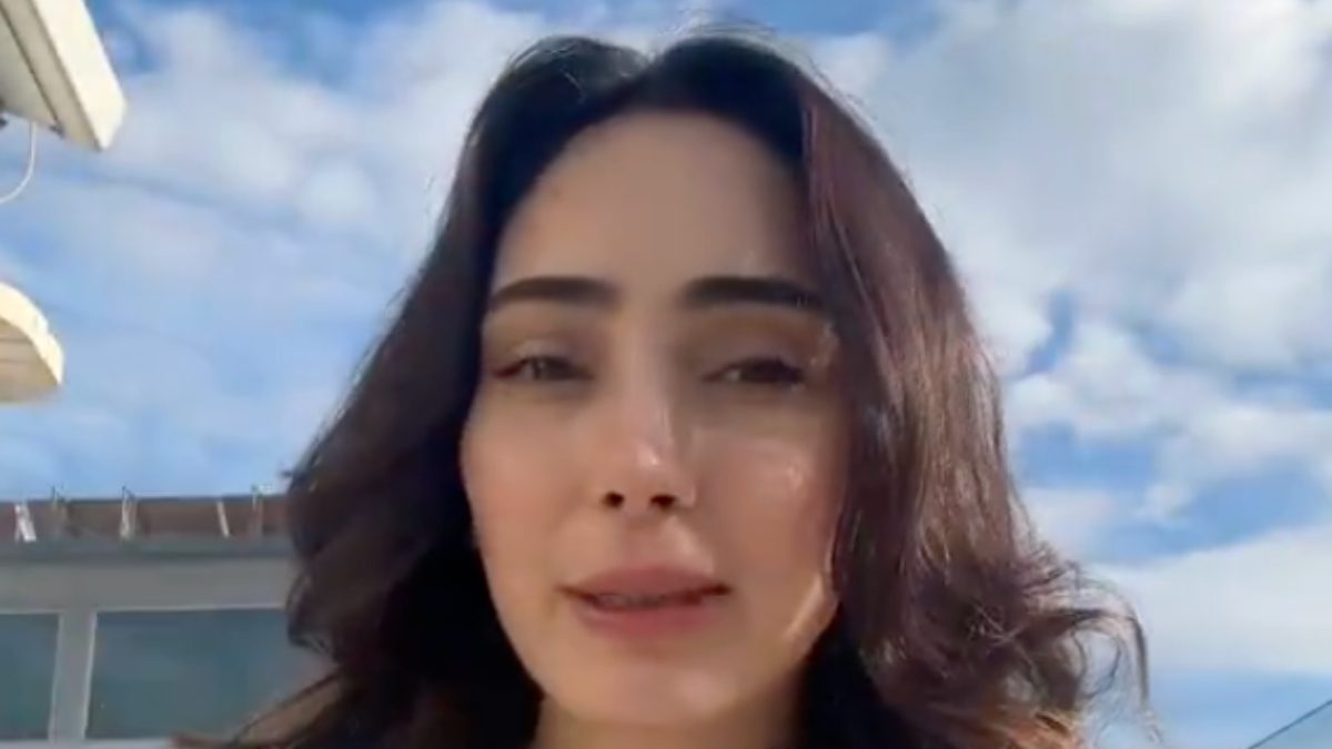 Yunanistan'da tatil yapan genç kız, Türk olduğunu söylediğinde tavırların değiştiğini