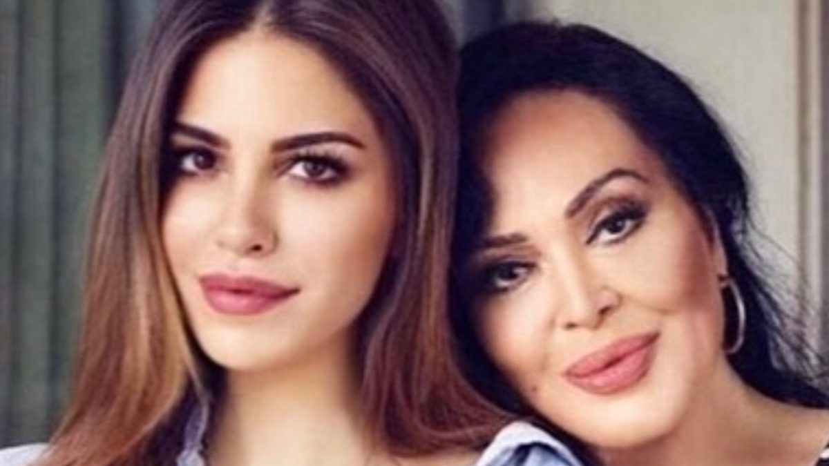 Türkan Şoray'ın Cihan Hünal ile evliliğinden dünyaya gelen kızı Yağmur