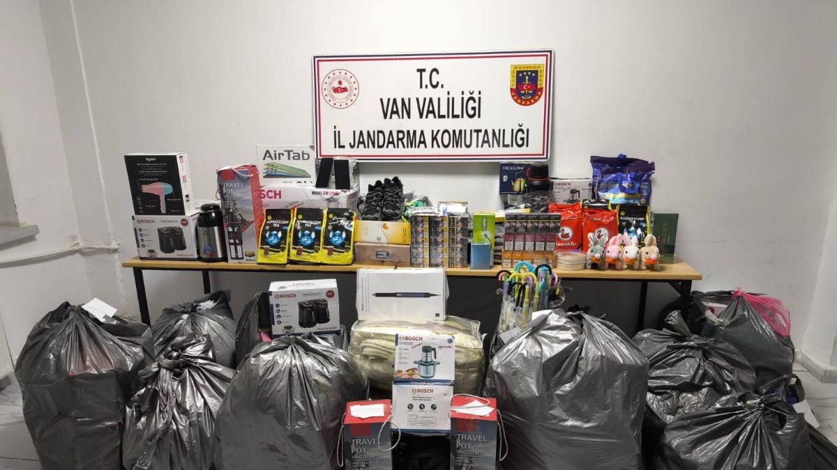 Başkale ilçesinde jandarma ekiplerince yürütülen çalışmalar sonucunda 1 milyon 200