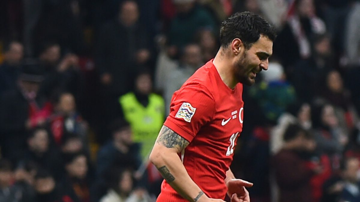 A Milli Futbol Takımı'nda Kaan Ayhan, Bulgaristan maçının ikinci yarısında