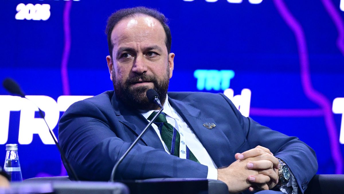 Suriye Enformasyon Bakanı Hamza El Mustafa, Suriye’ye uygulanan yaptırımların kaldırılması