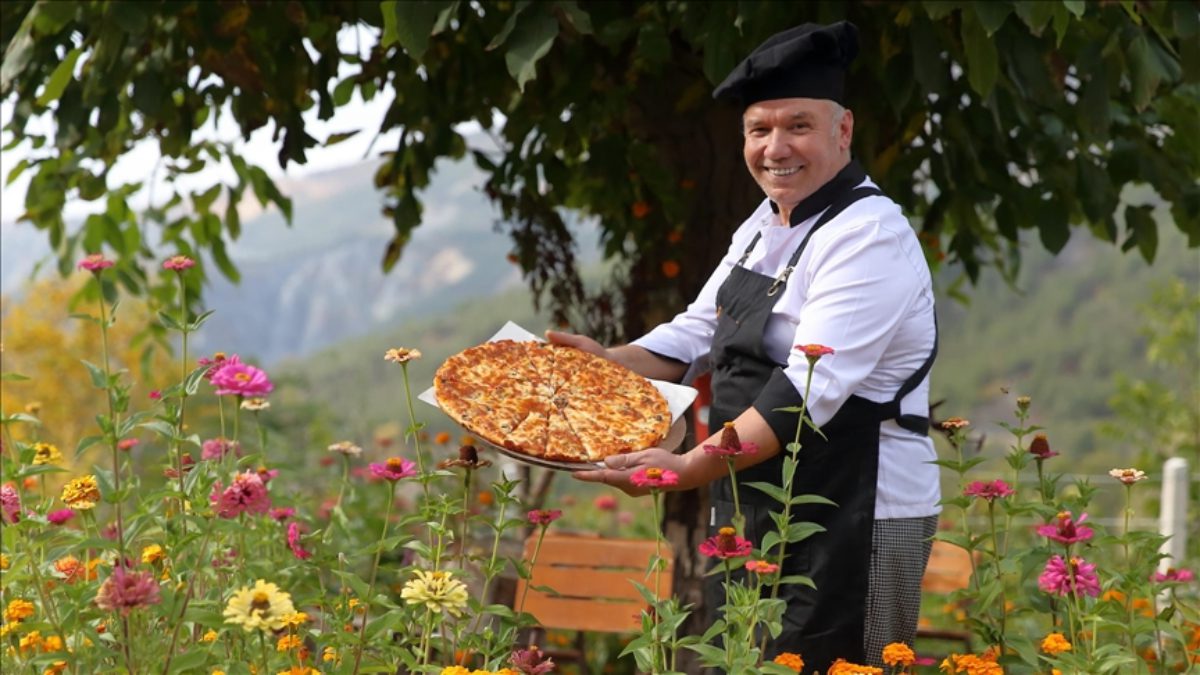 Ankara'da 40 yılı aşkın yaşadıktan sonra emekli olup köyüne dönen