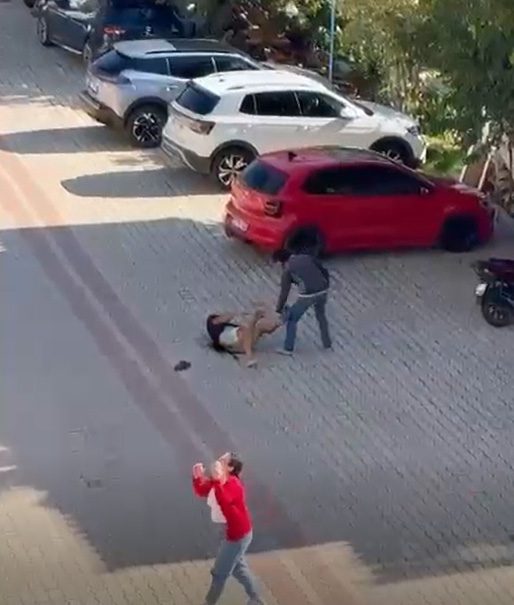 Antalya'da bir kişi, annesi ile gönül ilişkisi olduğunu iddia ettiği