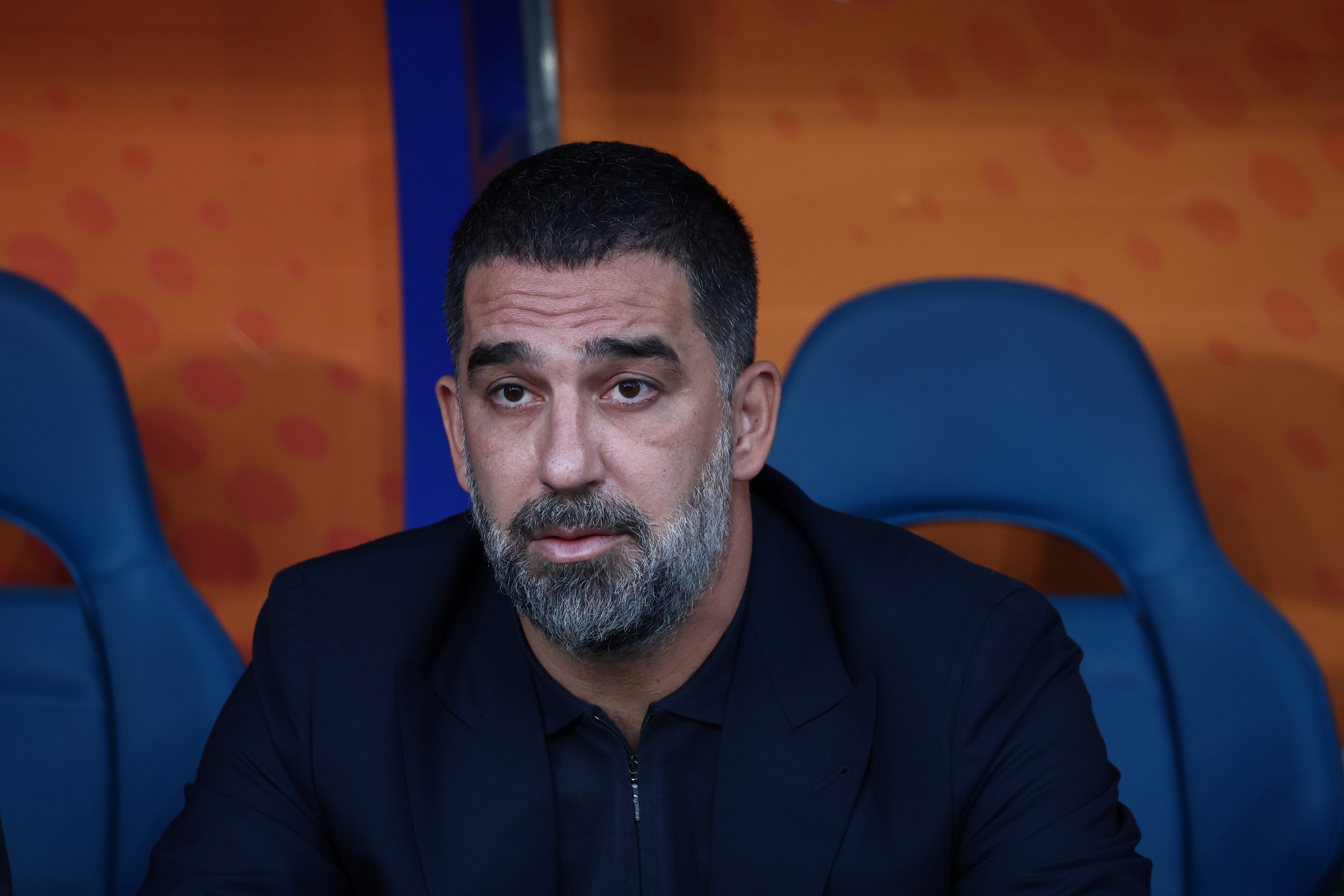 Shakhtar Donetsk'in teknik direktörü Arda Turan, Ukrayna'daki saldırılar nedeniyle sığınağa