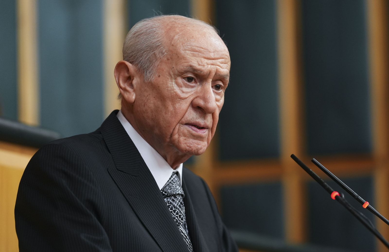 MHP Genel Devlet Bahçeli, "10 Kasım yas tutma günü değildir,