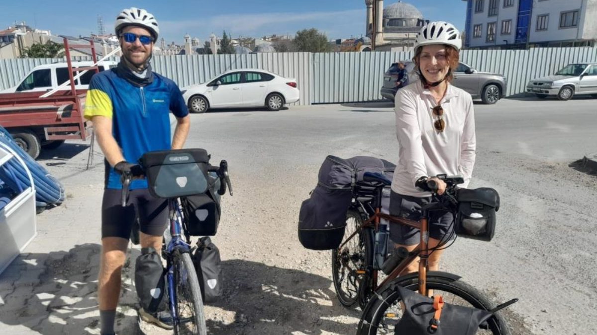 Almanya’dan 25 Haziran’da bisikletleriyle yola çıkan 10 ülkeyi geçerek Türkiye’ye