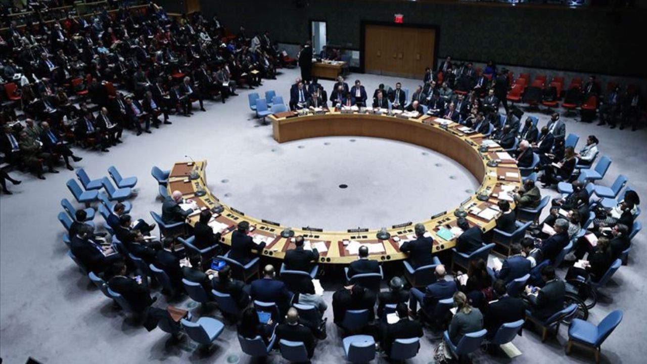 Birleşmiş Milletler Güvenlik Konseyi (BMGK); Çin ve Rusya'nın çekimser kaldığı