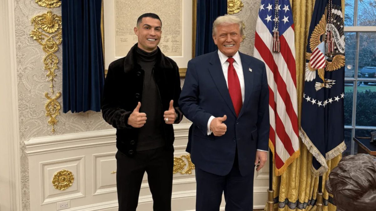 ABD Başkanı Donald Trump, Suudia Arabistan'da futbol oynayan Cristiano Ronaldo