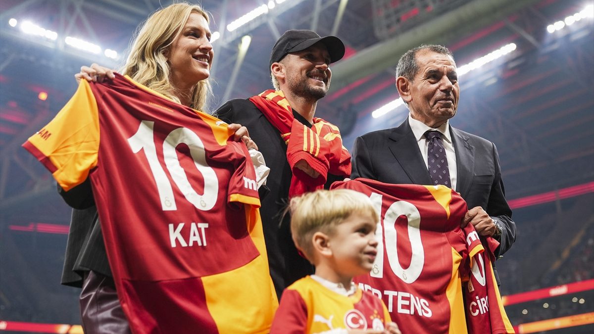 Galatasaray'ın efsane ismi Dries Mertens, futbolu bıraktıktan sonra ilk kez