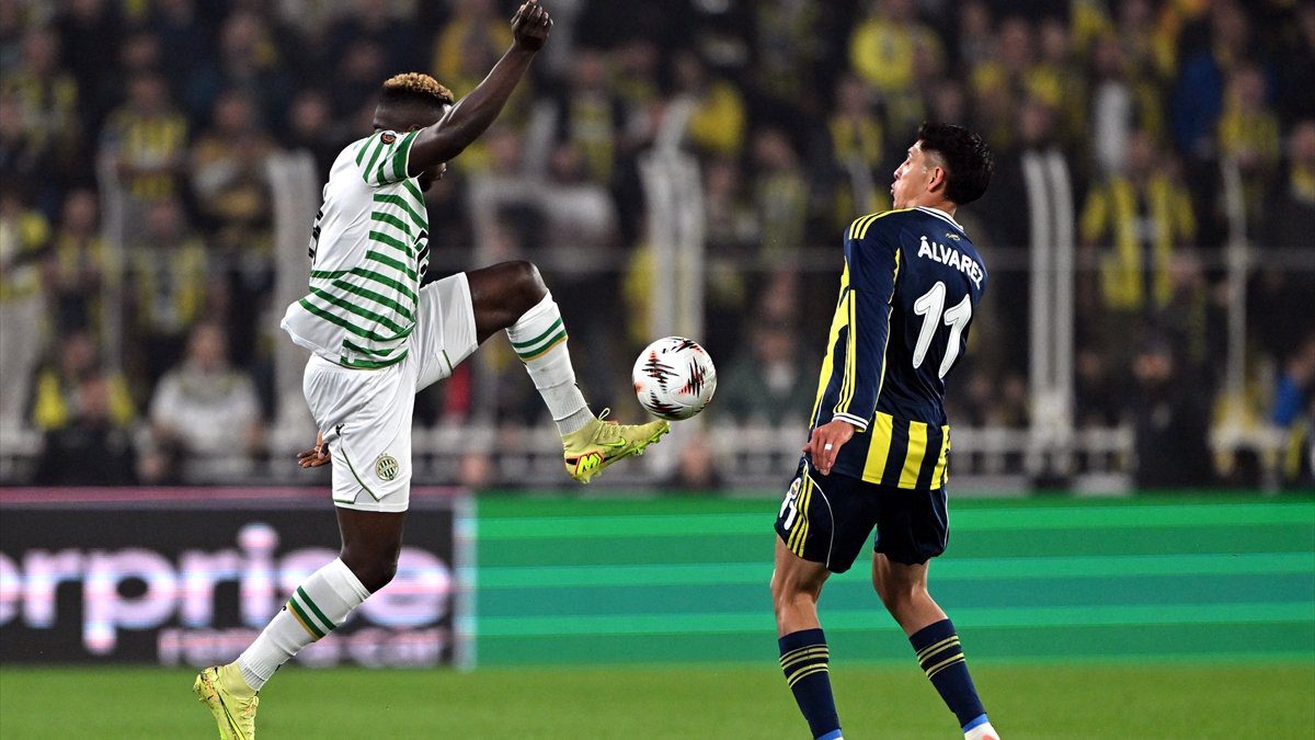 Fenerbahçe'nin Meksikalı futbolcusu Edson Alvarez, 1-1 biten Ferençvaroş maçının ardından