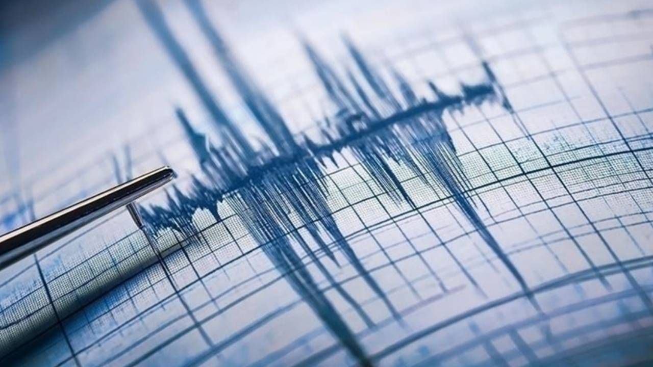 Ege Denizi'nde, Girit Adası açıklarında 3.5 büyüklüğünde deprem meydana geldi.