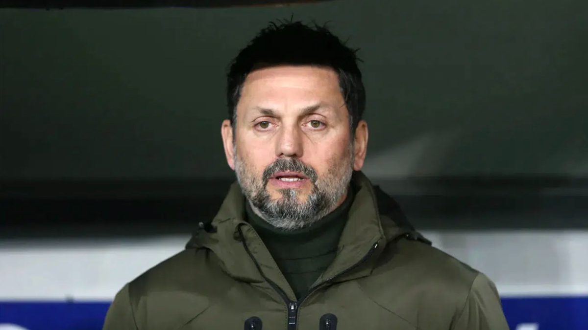 Antalyaspor Teknik Direktörü Erol Bulut, kulüp içerisinden rakip takımlara bilgi
