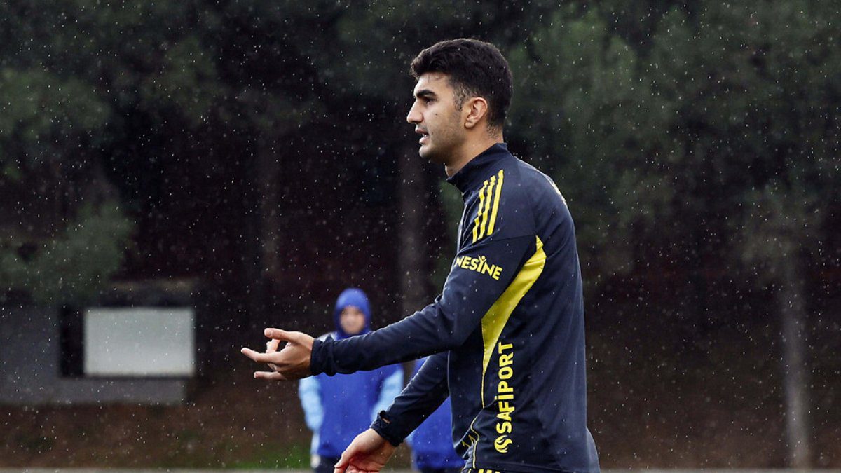 Fenerbahçe'de UEFA Avrupa Ligi'ndeki Ferencvaros maçına 21 yaşındaki Yiğit Efe