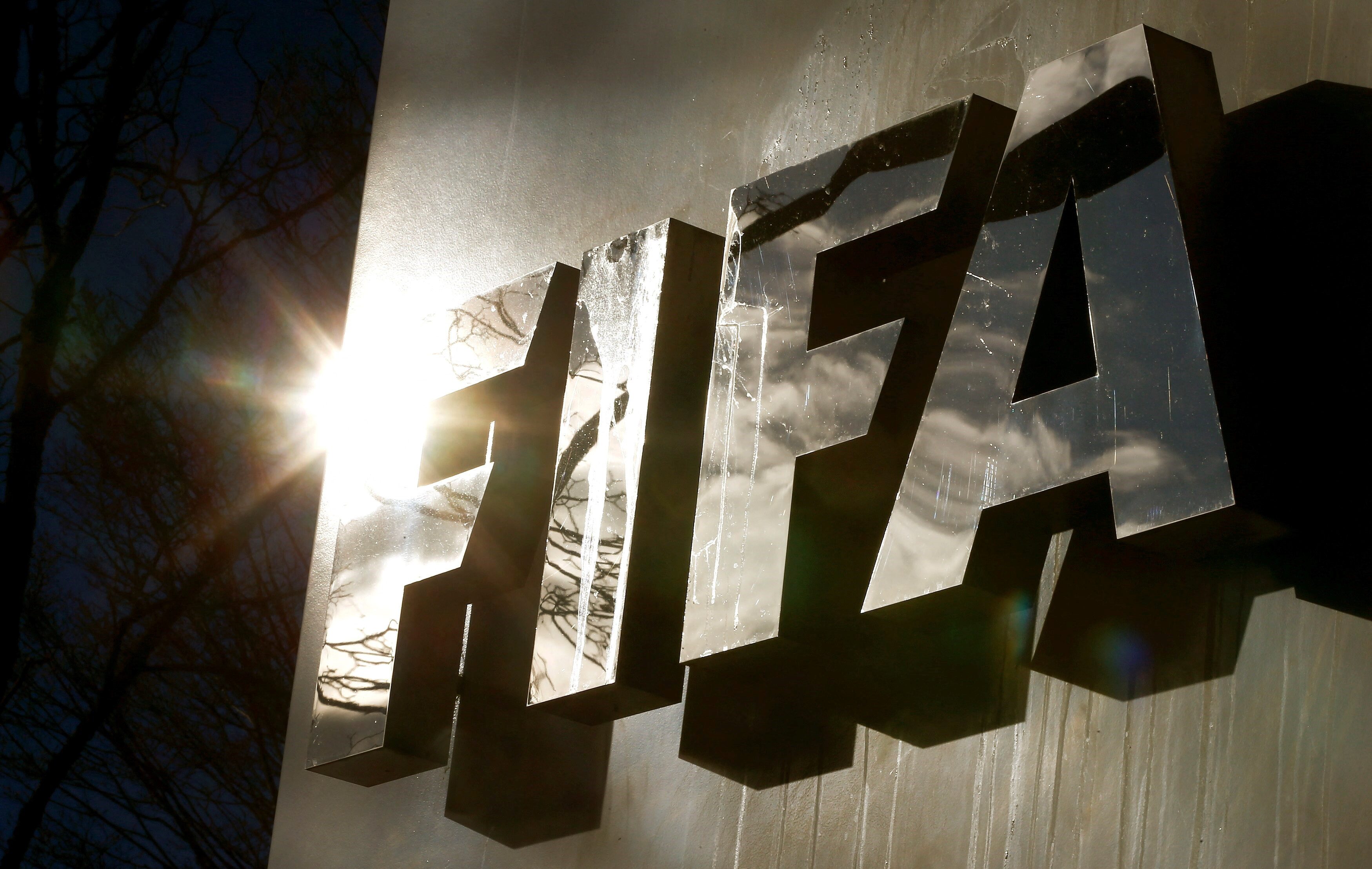 FIFA, 1. Lig takımlarından Adana Demirspor'a bir ceza daha verdi.
