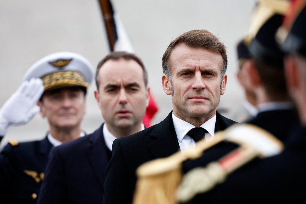 Fransa Başbakanı Sebastien Lecornu, parlamentonun her iki kanadında ordunun güçlendirilmesine