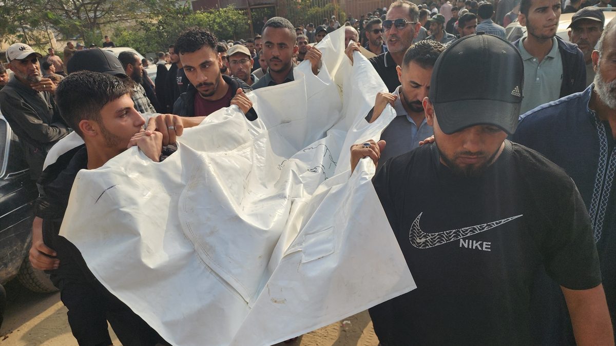 Filistin Sağlık Bakanlığı'ndan yapılan açıklamada, Gazze Şeridi'ndeki hastanelere 24 saat