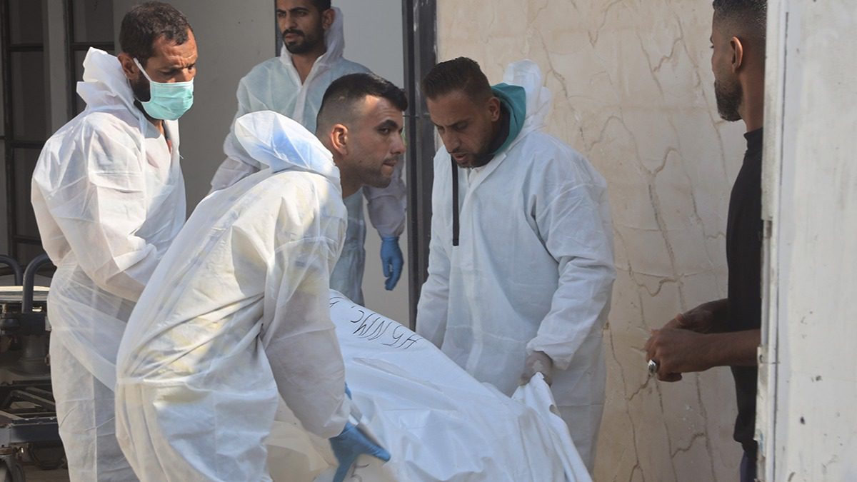 İsrail, Kızılhaç aracılığıyla 15 Filistinlinin daha cenazesini Gazze'ye gönderdi. Cenazelerde