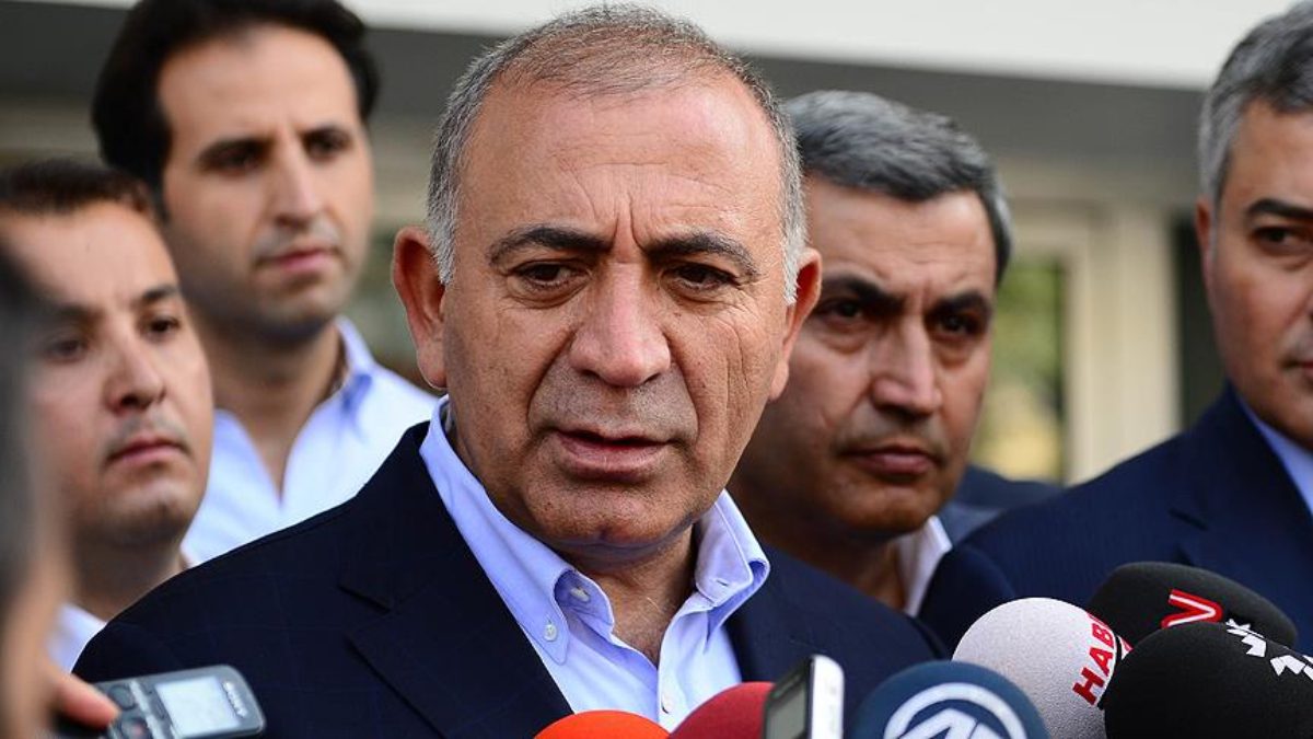CHP İstanbul İl Başkanlığı'na kongredeki şaibe iddiaları kapsamında mahkeme tarafından