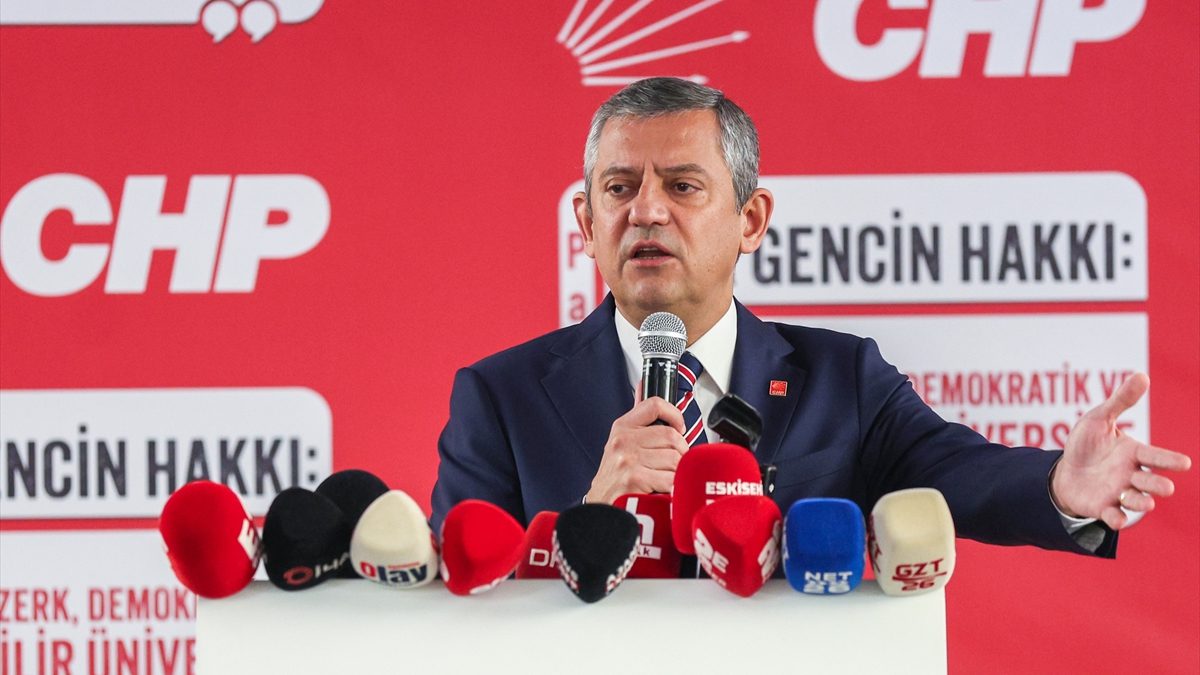 Partisinin mitinginde Başsavcı Akın Gürlek ve Cumhurbaşkanı Erdoğan'a yönelik çirkin