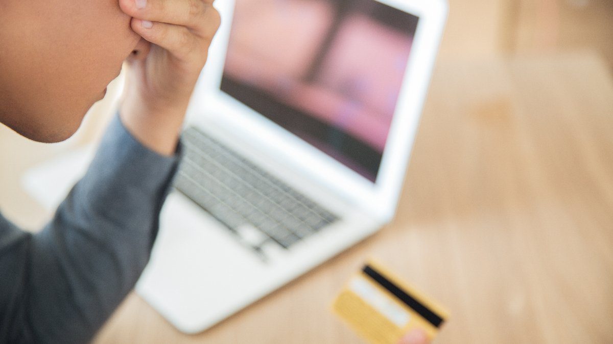 Kasım ayıyla birlikte dünyada başlayan indirim çılgınlığı, Türkiye'yi de etkisi