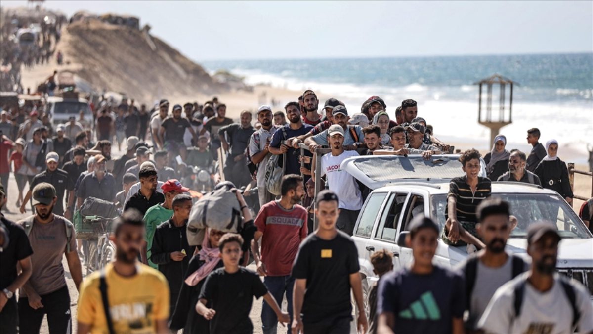 İsrail'den Güney Afrika'ya sığınan ancak pasaportlarında İsrail çıkış damgası olmadığı