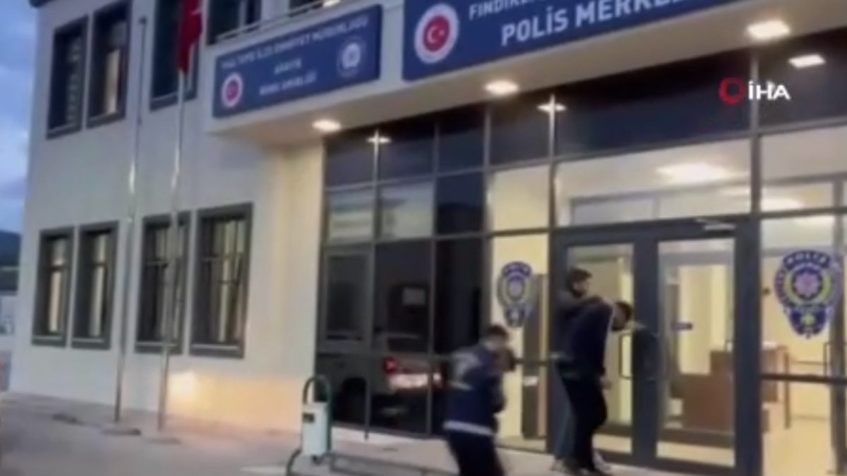 Bir iş yerine silahla ateş ettiği belirlenen 17 yaşındaki çocuk