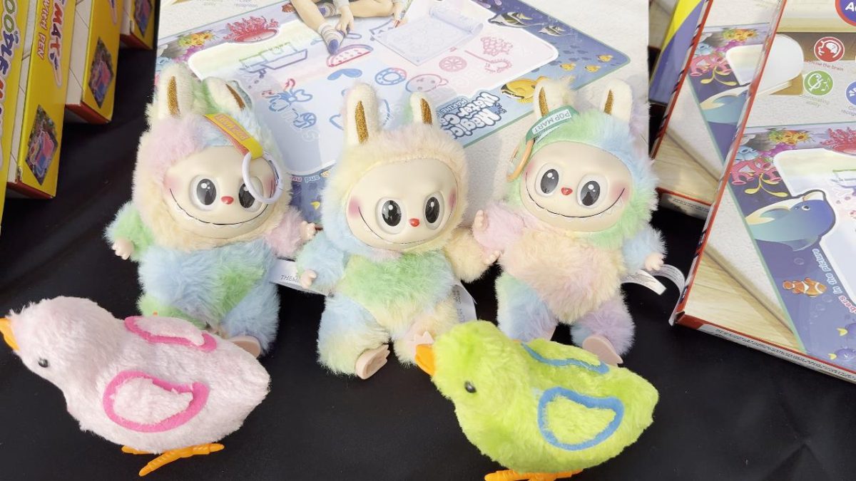 Kaçak oyuncak satan 2 depoya düzenlenen operasyonda, piyasa değeri yaklaşık