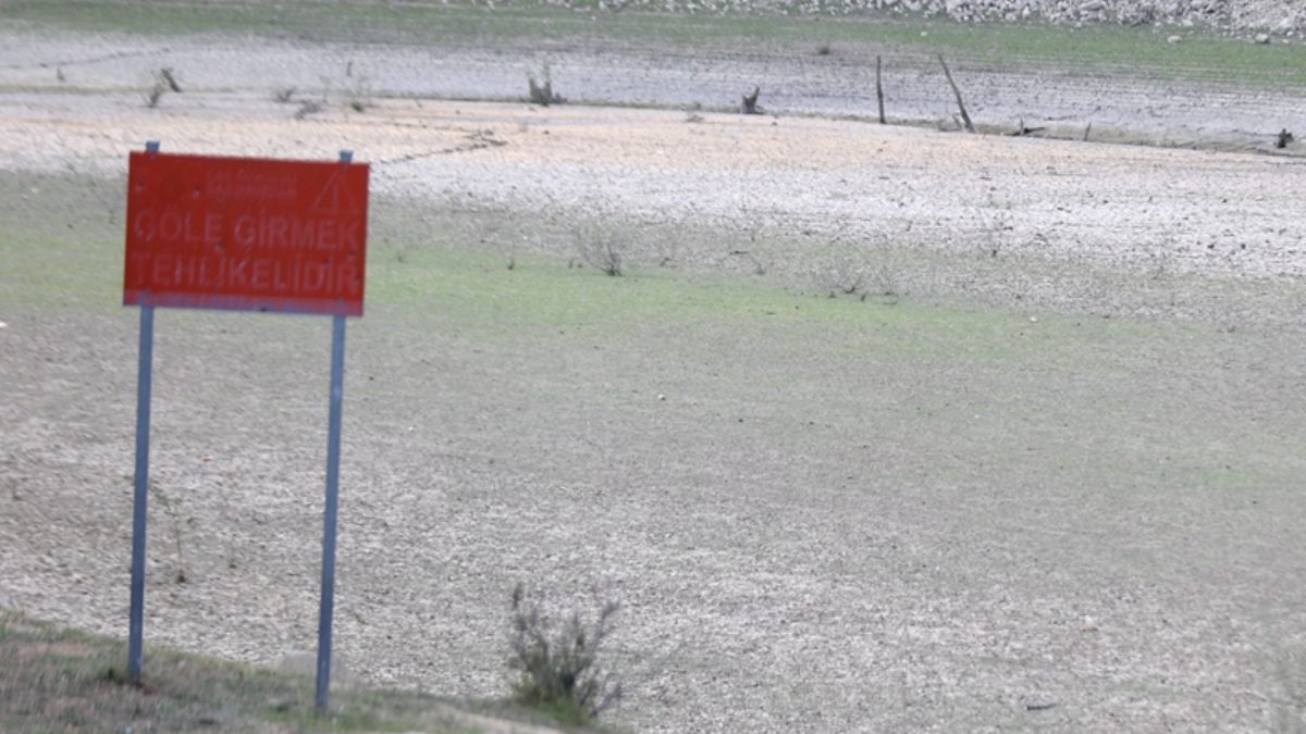 İstanbul'da kuraklık tehlikesi büyüyor. Baraj doluluk oranı yüzde 20'nin altına