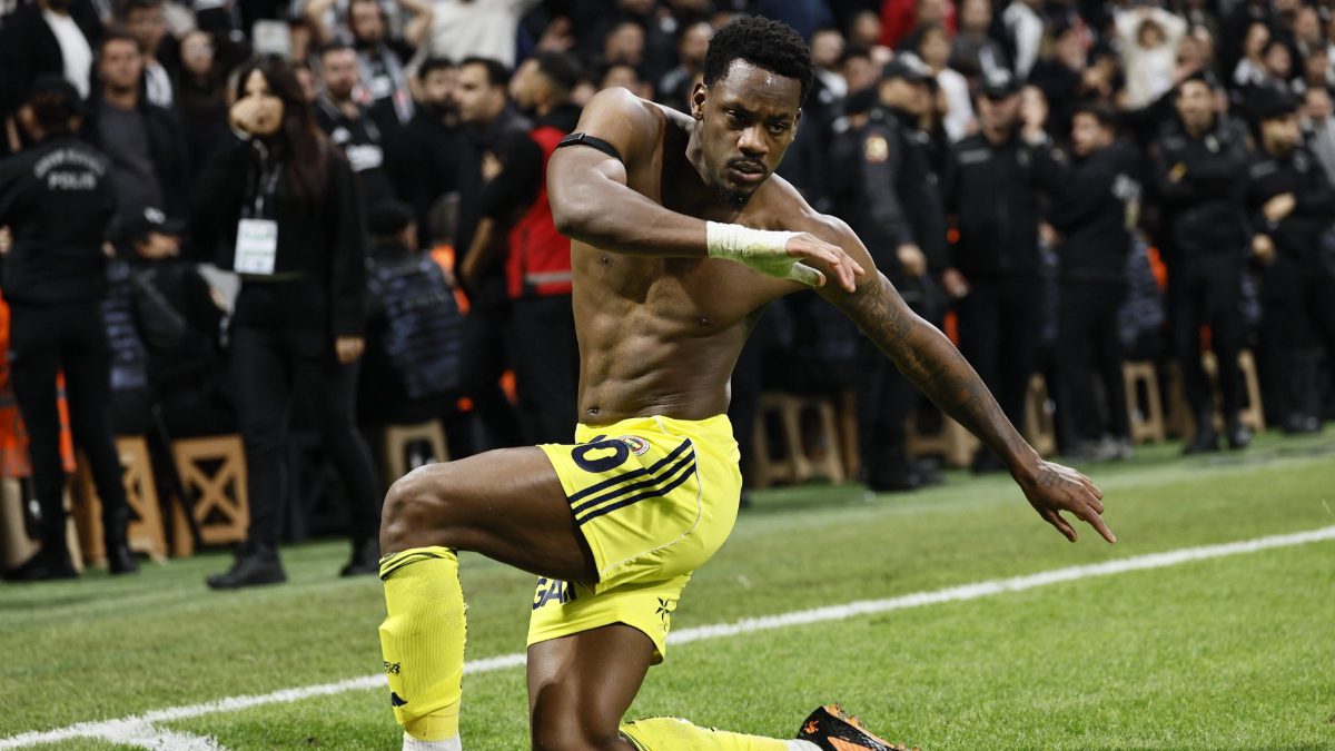 Fenerbahçe'ye Beşiktaş karşısında galibiyet golünü getiren isim 83. dakikada sahneye