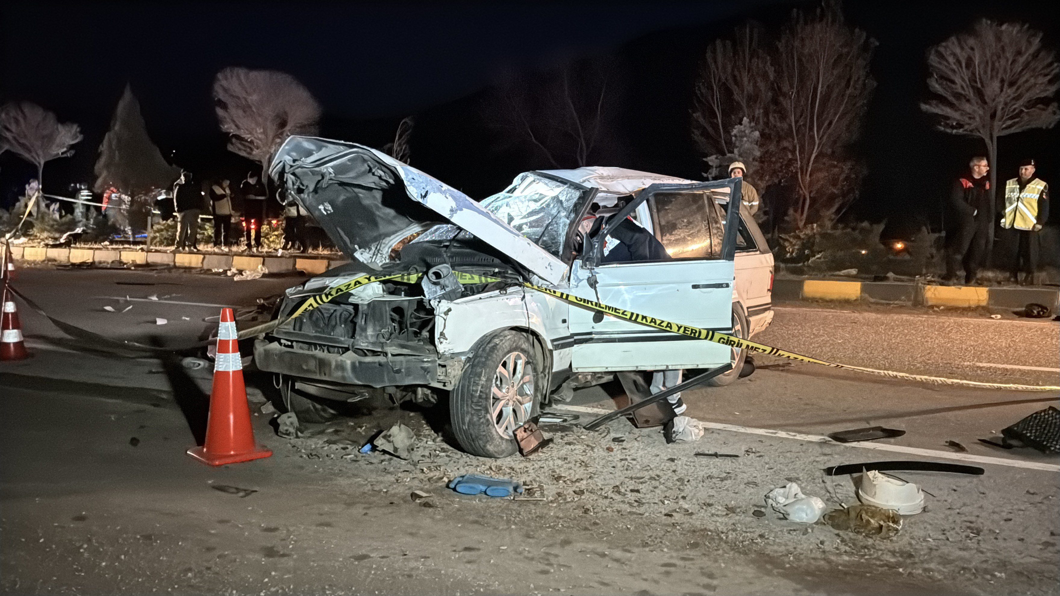 Karabük'te mantar toplamaktan dönen aileyi taşıyan cip takla attı. Kazada