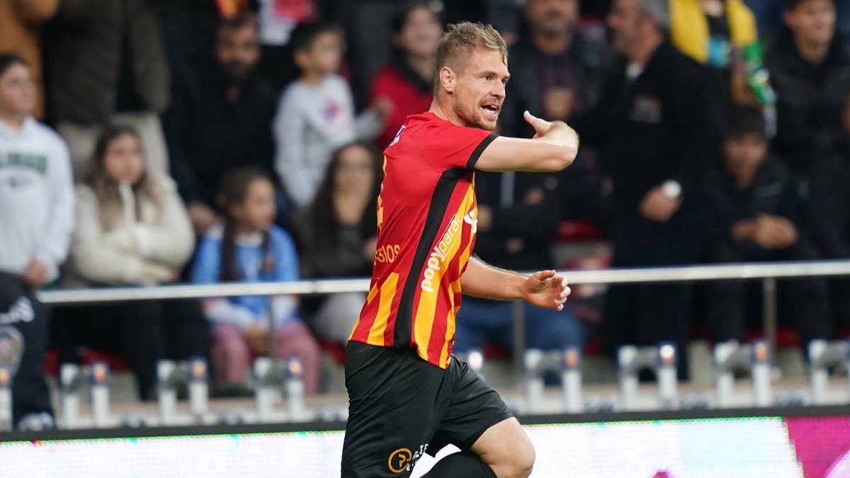 Kayserispor, Dimitrios Kolovetsios'un alacak davası nedeniyle yeni bir FIFA transfer