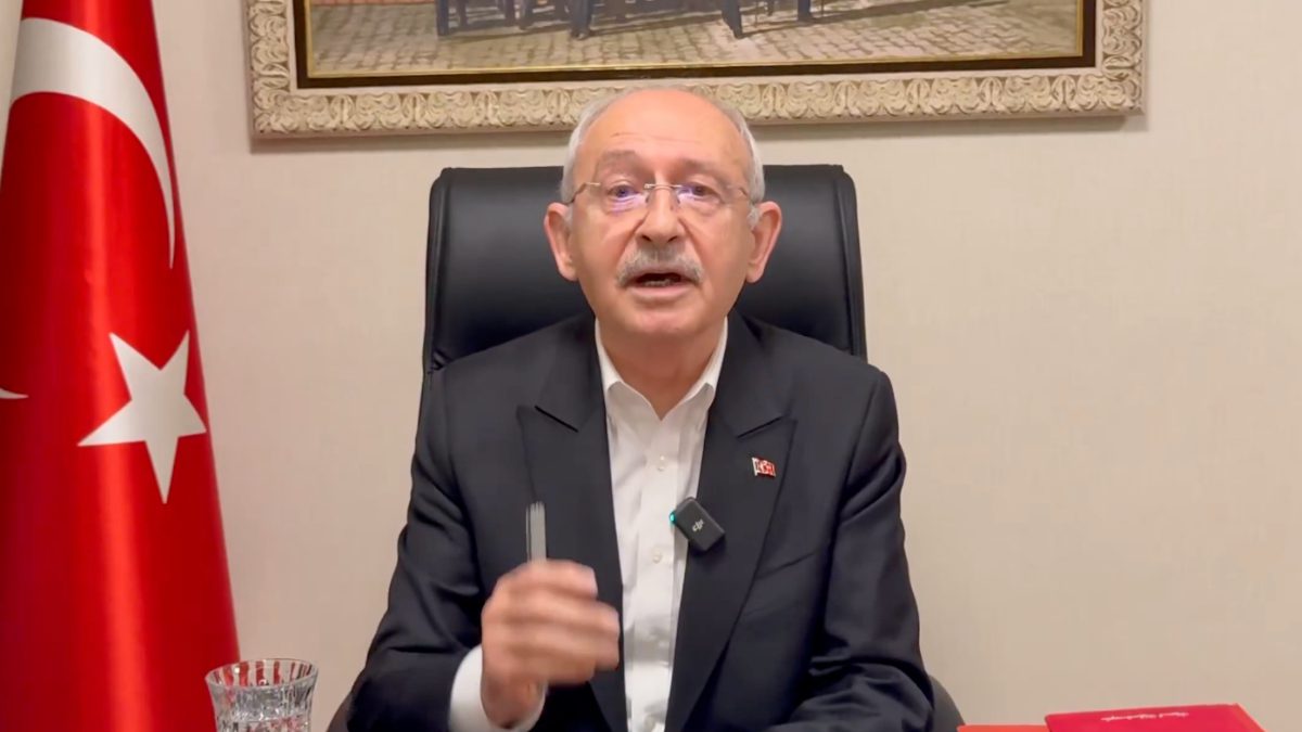 Sosyal medya hesabından video mesaj paylaşan CHP eski Genel Başkanı