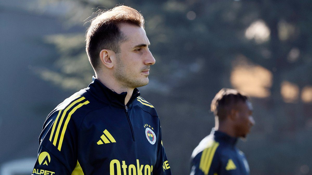 Fenerbahçe'nin milli futbolcusu Kerem Aktürkoğlu, UEFA Avrupa Ligi'ndeki Ferencvaros maçı