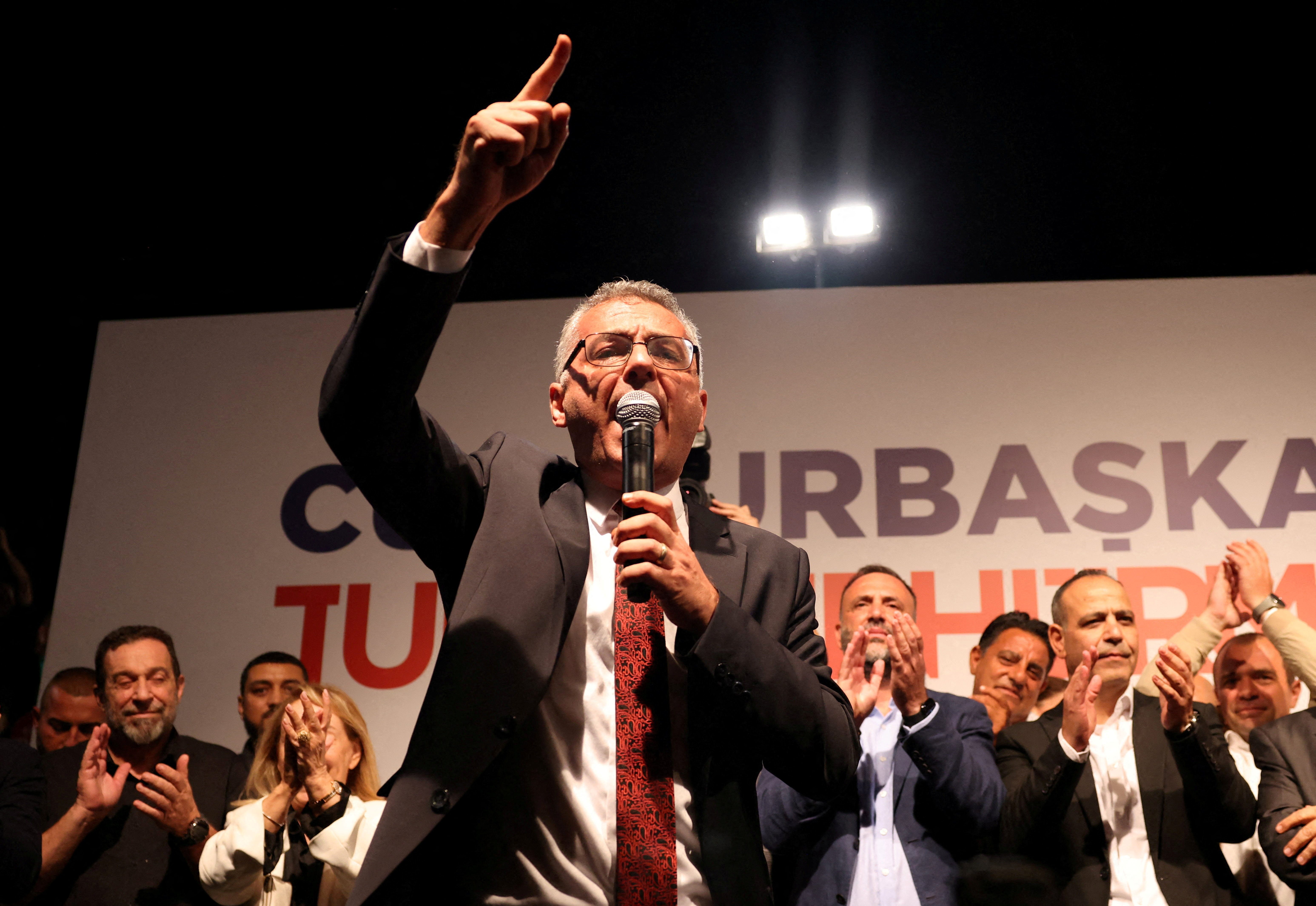Kuzey Kıbrıs Türk Cumhuriyeti'nin yeni Cumhurbaşkanı Tufan Erhürman, ilk yurt