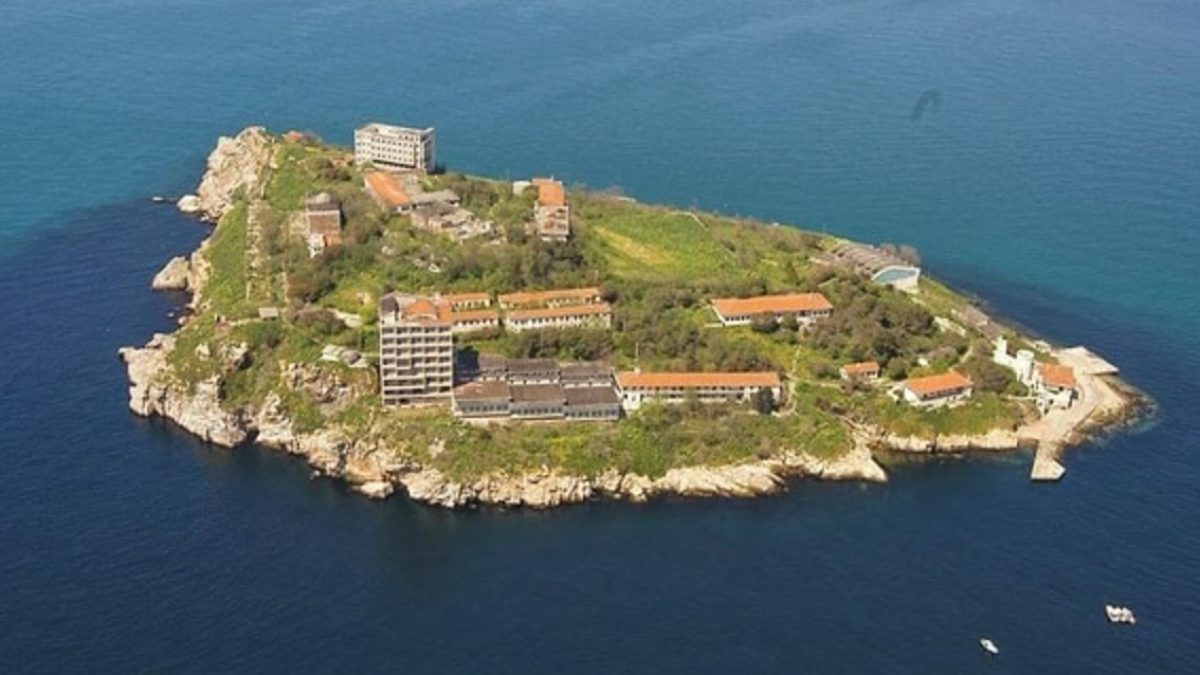 Terörsüz Türkiye süreci kapsamında kurulan ve bugün İmralı gündemiyle toplanan