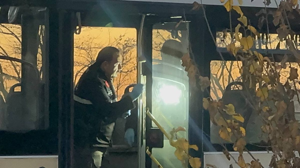 Karatay'da belediye otobüsünde tartıştığı yolcunun saldırısına uğrayan 21 yaşındaki Kadirhan
