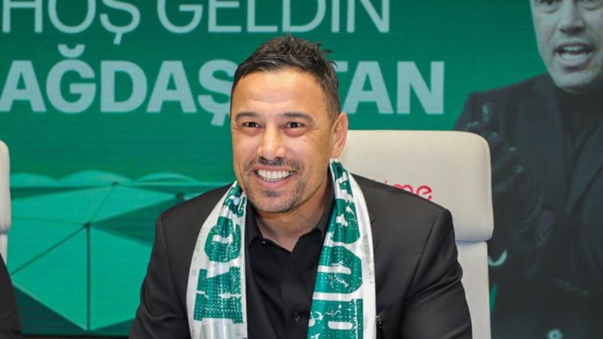 Süper Lig takımlarından Konyaspor, Teknik Direktör Çağdaş Atan ile 2026-2027