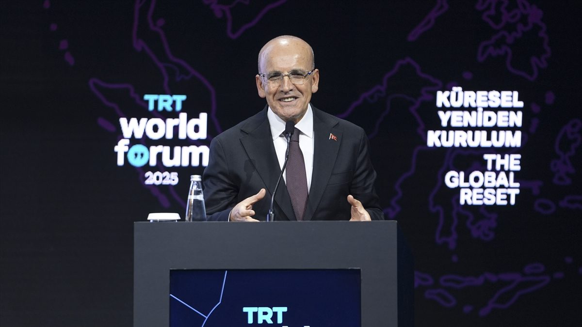Hazine ve Maliye Bakanı Mehmet Şimşek, İstanbul'da düzenlenen TRT World