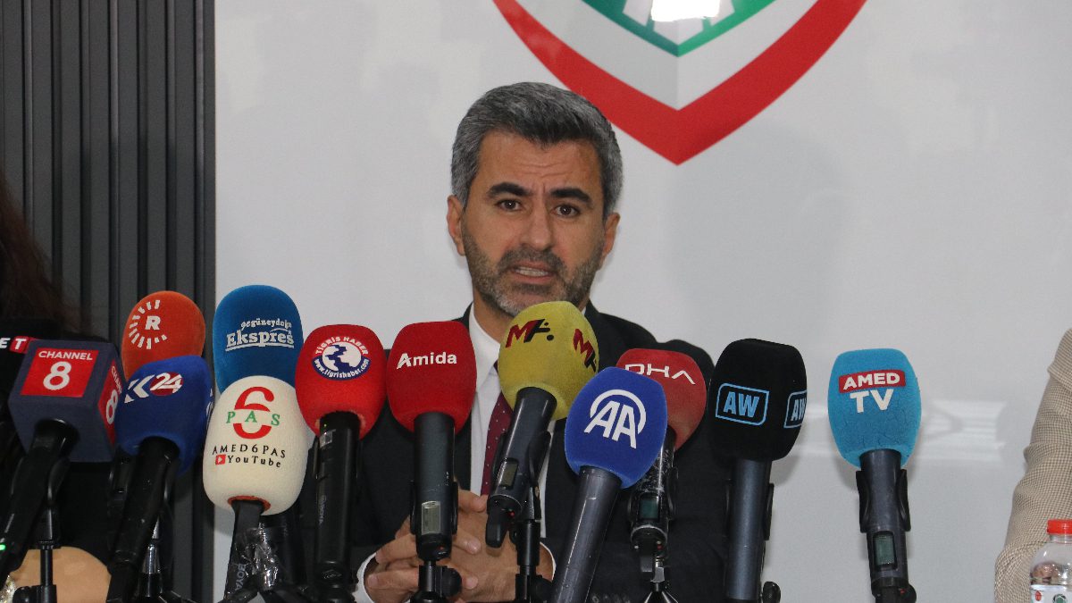 Amed Sportif Faaliyetler Kulübü Başkanı Nahit Eren, "Teknik heyetimize güvenimiz