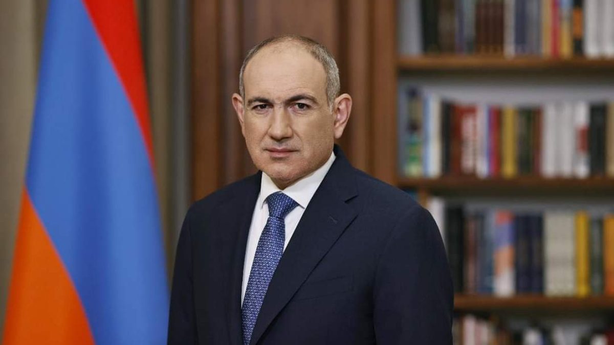 Ülkesindeki Türkiye'ye karşı tutumun aynısının Türkiye'de de olduğunu, bu önyargılardan