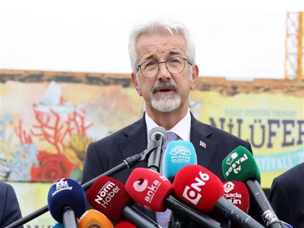 "Rüşvet ve suç örgütü kurma" iddiasıyla gözaltına alınan CHP'li eski