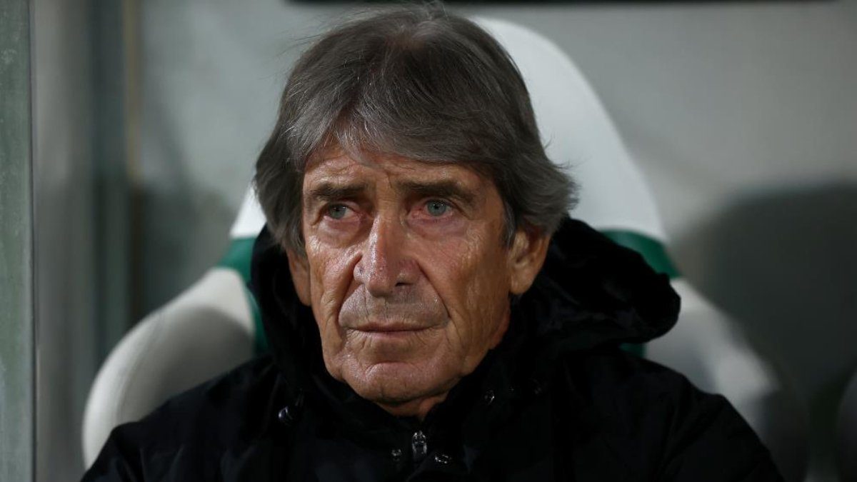 İspanya La Liga ekiplerinden Real Betis, teknik direktör Manuel Pellegrini'nin